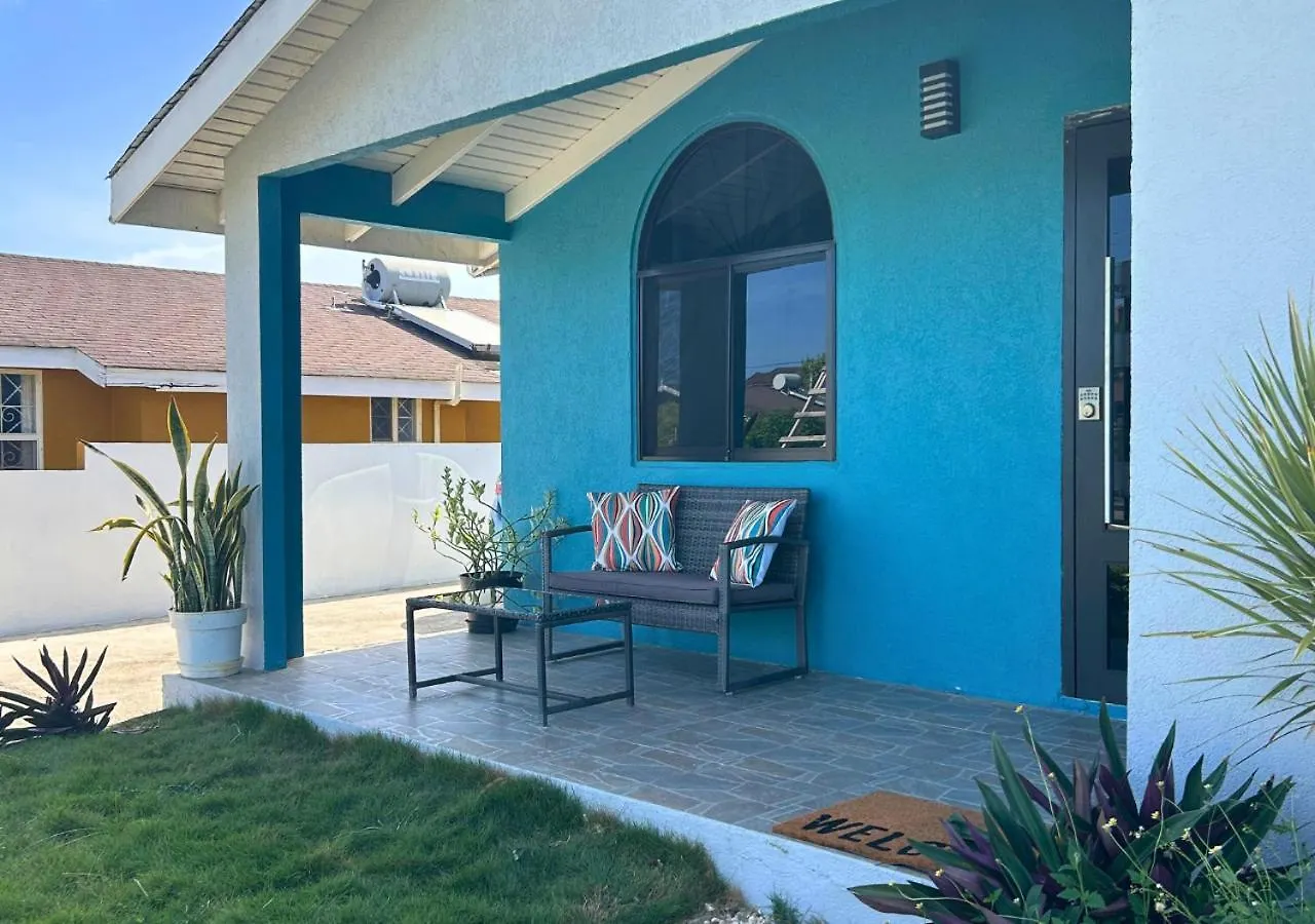 Дом отдыха Modern Vacation Home Near Beach Фальмаут
